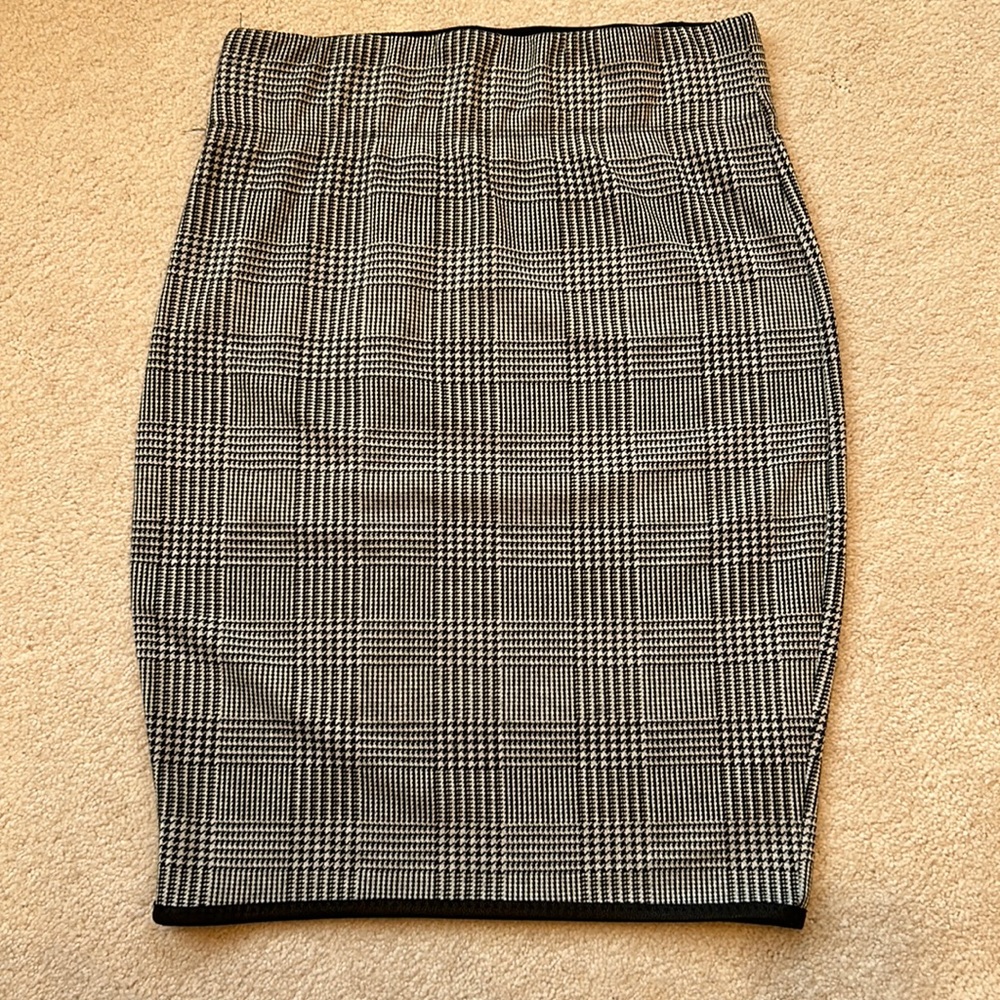 Pull on pencil skirt